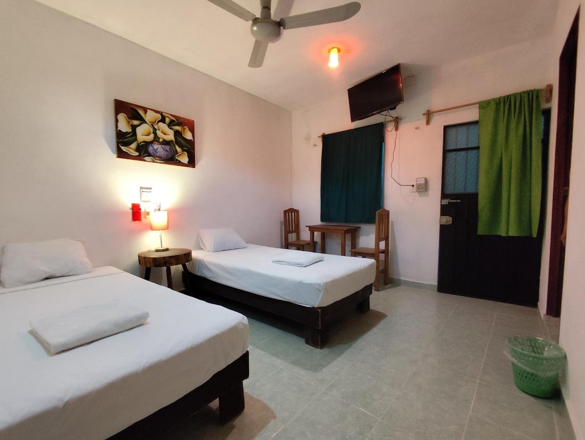 Alojamiento Ya'Ax Nah Playa del Carmen Exterior photo