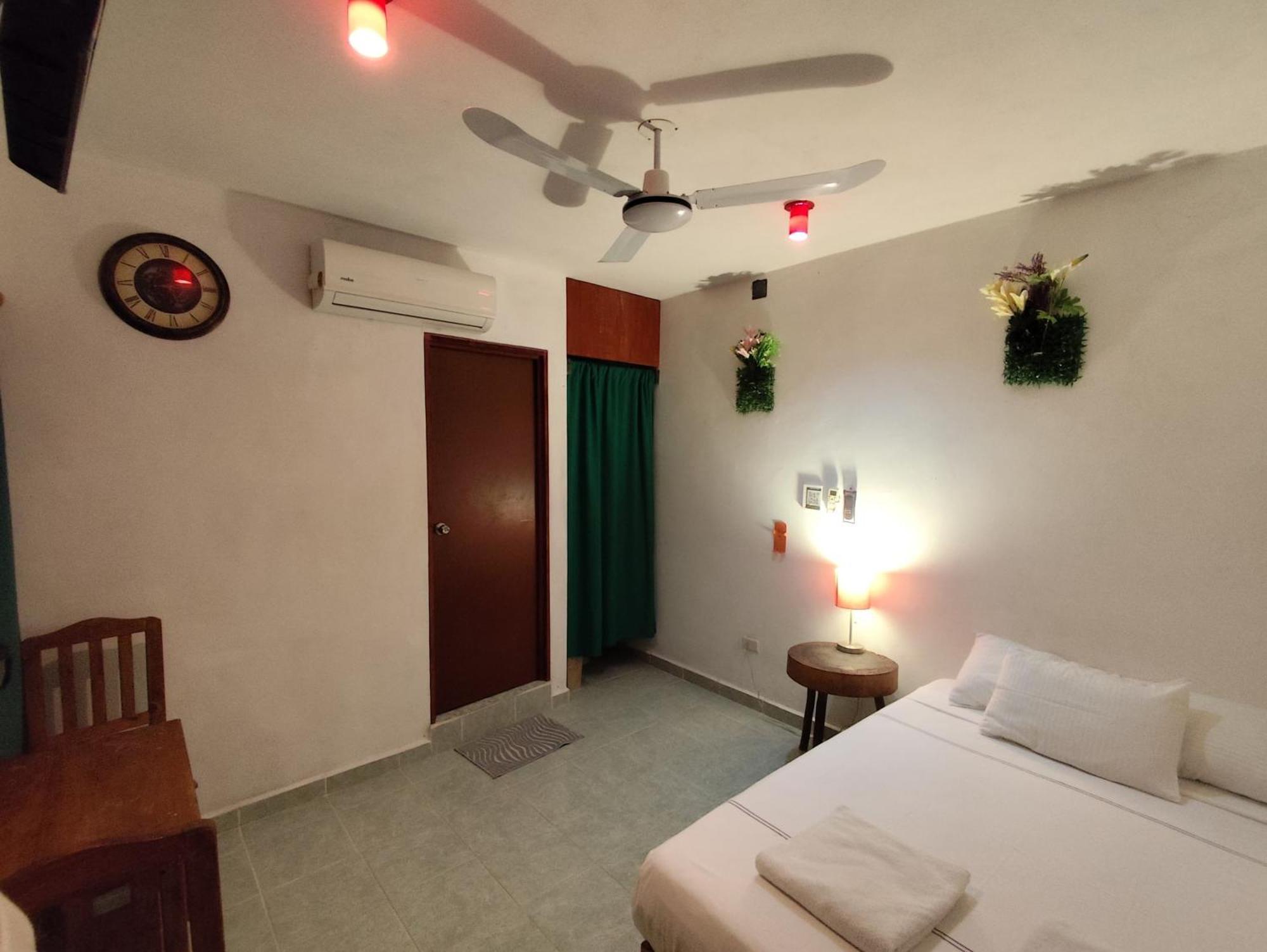 Alojamiento Ya'Ax Nah Playa del Carmen Exterior photo
